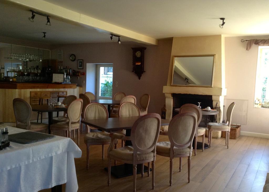 L'Hôtel du Périgord Aubeterre-sur-Dronne Esterno foto